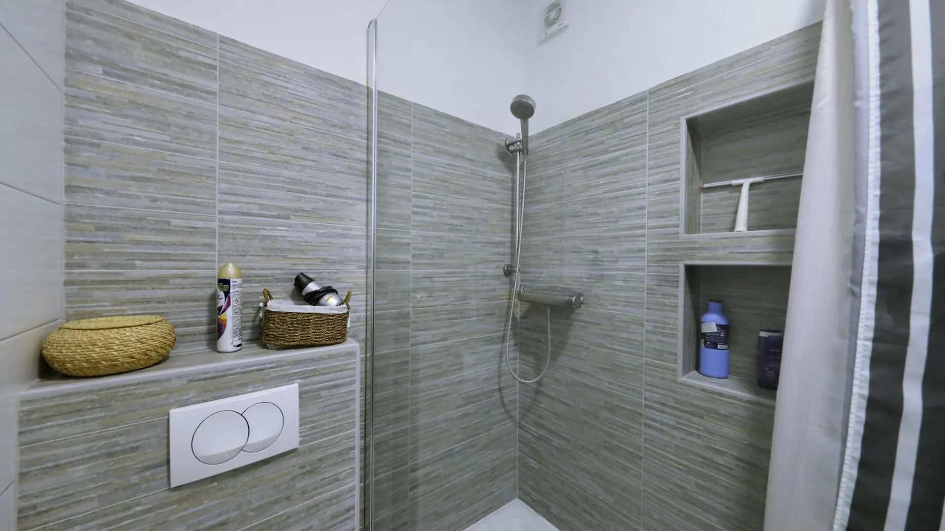Horizonte Apartman Mandre 0*,